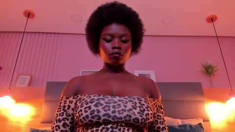 Snapshot of stela_ebony chatting on 11.03.25 STELA online show from 11.03.25