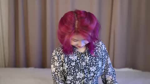 Snapshot of stela_vanila chatting on 10.21.25 Stella online show from 10.21.25