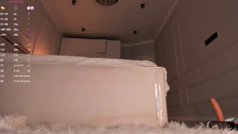 Snapshot of stella__grace chatting on 02.24.25 Stella online show from 02.24.25