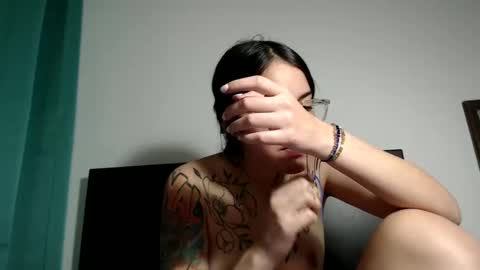 Snapshot of stella_art chatting on 02.08.25 Stella online show from 02.08.25