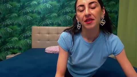 Snapshot of stella_john chatting on 02.04.25 Stella John online show from 02.04.25