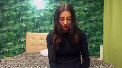 Snapshot of stella_john chatting on 11.30.25 Stella John online show from 11.30.25