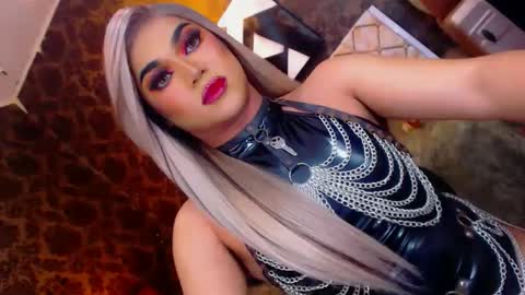 CALL ME STELLA online show from 01.30.25