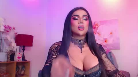 Snapshot of stellagrayts chatting on 05.19.26 CALL ME STELLA online show from 05.19.26