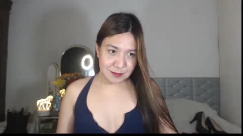 Snapshot of stellahugets chatting on 11.26.25 Stella online show from 11.26.25