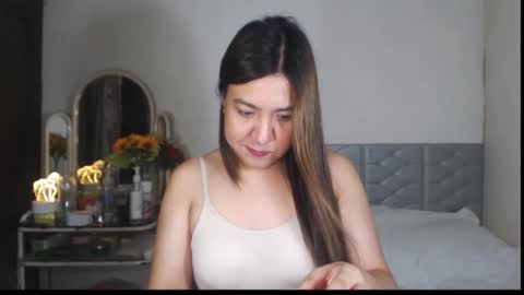 Snapshot of stellahugets chatting on 01.11.26 Stella online show from 01.11.26