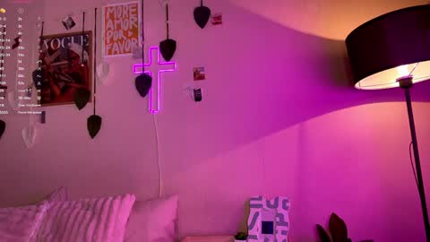 Alexia online show from 04.28.26
