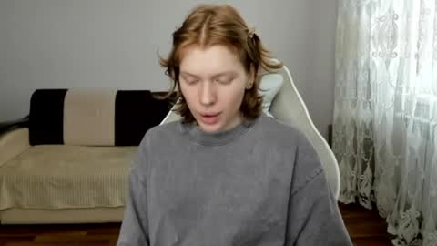 Snapshot of stellaswen chatting on 04.10.26 S T E L L A online show from 04.10.26
