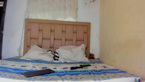 Stepcouple   online show from 05.25.26