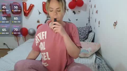 Stephanie   online show from 05.07.26