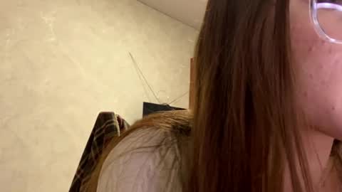 Snapshot of stephaniflicek chatting on 04.06.26 Stephani online show from 04.06.26