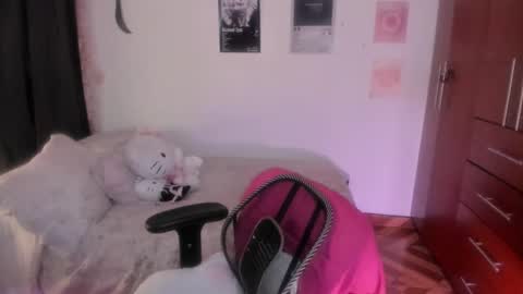 Stephanie  online show from 02.25.26