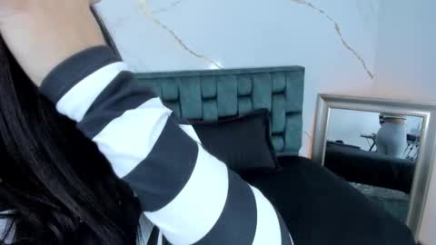 Stefanny online show from 11.23.25