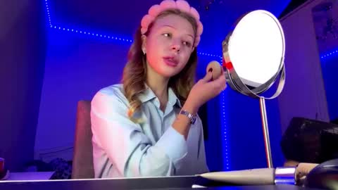 Snapshot of stepheniesemans chatting on 02.15.26 Stef online show from 02.15.26