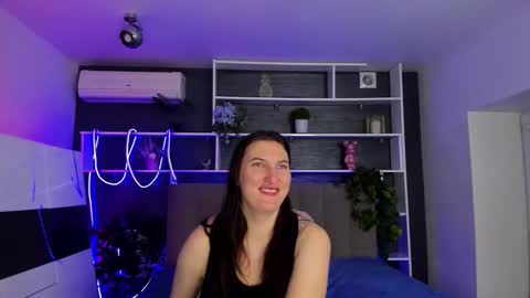 Stephie online show from 02.25.26