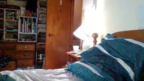 Snapshot of sterben13v chatting on 09.23.25 Ian23602 online show from 09.23.25