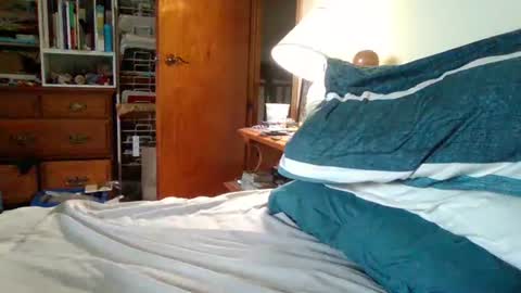 Snapshot of sterben13v chatting on 09.25.25 Ian23602 online show from 09.25.25