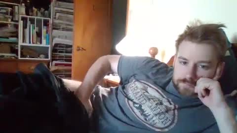 Snapshot of sterben13v chatting on 10.14.25 Ian23602 online show from 10.14.25