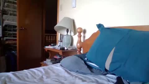 Snapshot of sterben13v chatting on 10.16.25 Ian23602 online show from 10.16.25