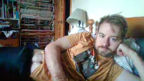 Snapshot of sterben13v chatting on 10.25.25 Ian23602 online show from 10.25.25