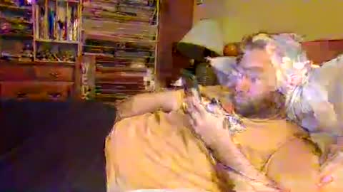 Snapshot of sterben13v chatting on 12.05.25 Ian23602 online show from 12.05.25