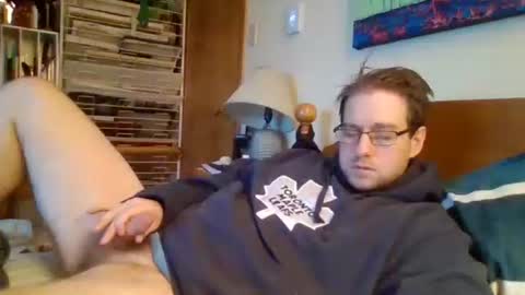 Snapshot of sterben13v chatting on 12.13.25 Ian23602 online show from 12.13.25