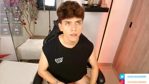 Snapshot of stev_austin_ chatting on 11.09.25 Stev austin online show from 11.09.25