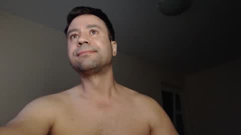 Snapshot of stevenbradley2017 chatting on 12.21.25 Steven online show from 12.21.25