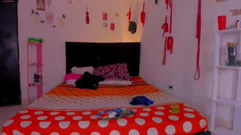 Snapshot of stevenfortaniax chatting on 09.18.25 TANIA-STEVEN online show from 09.18.25