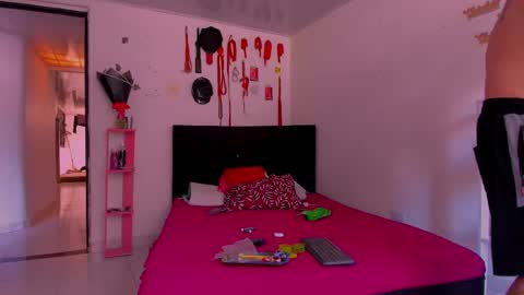 Snapshot of stevenfortaniax chatting on 09.21.25 TANIA-STEVEN online show from 09.21.25