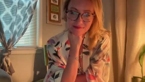 Snapshot of steviegirl4u chatting on 07.12.26 StevieGirl4U online show from 07.12.26