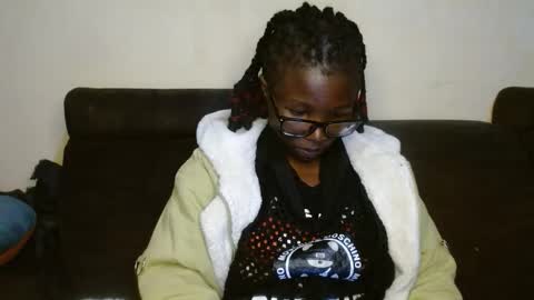 Snapshot of sticklavah chatting on 12.16.25 sticklavah online show from 12.16.25