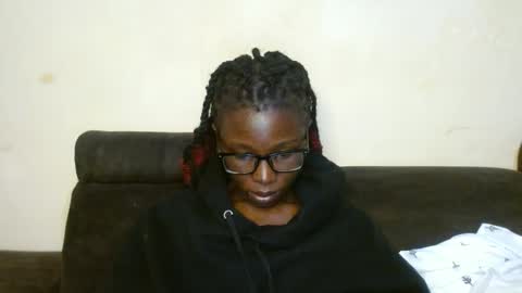 Snapshot of sticklavah chatting on 12.19.25 sticklavah online show from 12.19.25