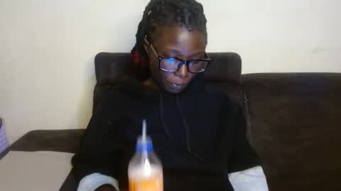 Snapshot of sticklavah chatting on 12.21.25 sticklavah online show from 12.21.25