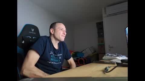 Snapshot of stickolive1 chatting on 02.18.26 stickolive1 online show from 02.18.26