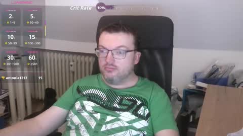 Snapshot of still_alive1985 chatting on 10.30.25 Oliver online show from 10.30.25