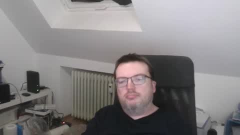 Snapshot of still_alive1985 chatting on 01.09.26 Oliver online show from 01.09.26