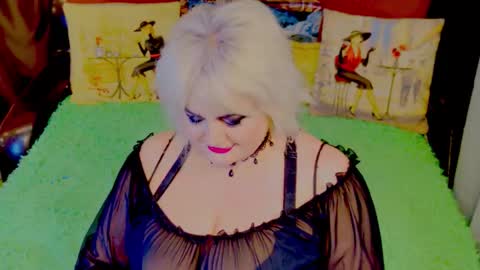 StiphlerMomy online show from 11.19.25