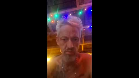 Snapshot of stirlingfirewood chatting on 02.01.26 stirlingfirewood online show from 02.01.26