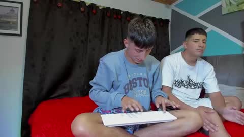 Snapshot of stivenred chatting on 12.05.25 Stiven online show from 12.05.25