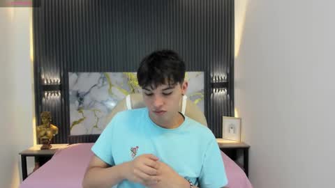 Snapshot of stiwentwink chatting on 11.16.25 Stiwen online show from 11.16.25