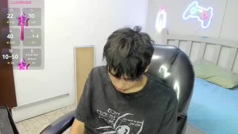 Snapshot of stiwentwink chatting on 12.15.25 Stiwen online show from 12.15.25