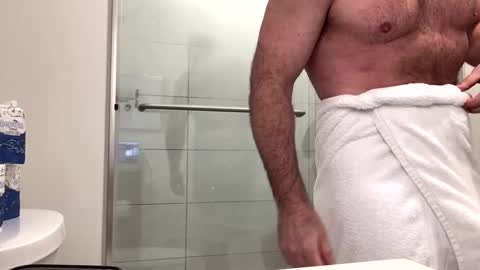 stlhotwifeguy online show from 02.19.25