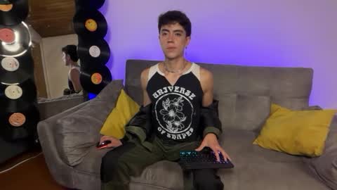 Stolas online show from 02.12.26