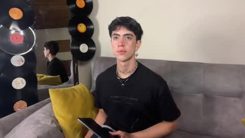 Stolas online show from 02.15.26