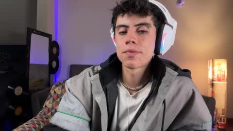 Stolas online show from 03.08.26