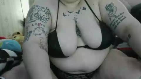 stonedbbw01 online show from 11.19.25