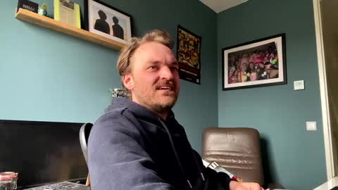 Snapshot of stonednboner chatting on 03.01.25 Stonerboner online show from 03.01.25