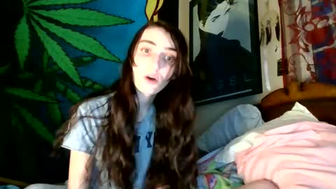 Snapshot of stonedtranny69 chatting on 12.27.24 stonedtranny69 online show from 12.27.24