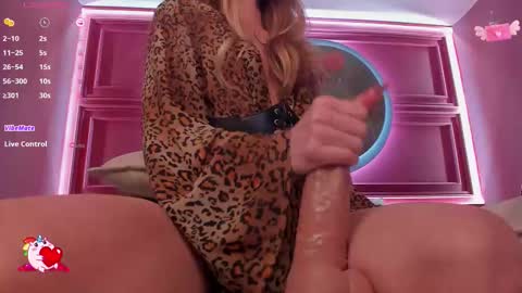 Snapshot of stormi_suxxx chatting on 03.08.26 Stormi online show from 03.08.26